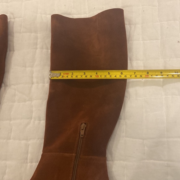 New Bueno Sky Tall suede boot in Tobacco size 40 (9.5-10) - Picture 3 of 6